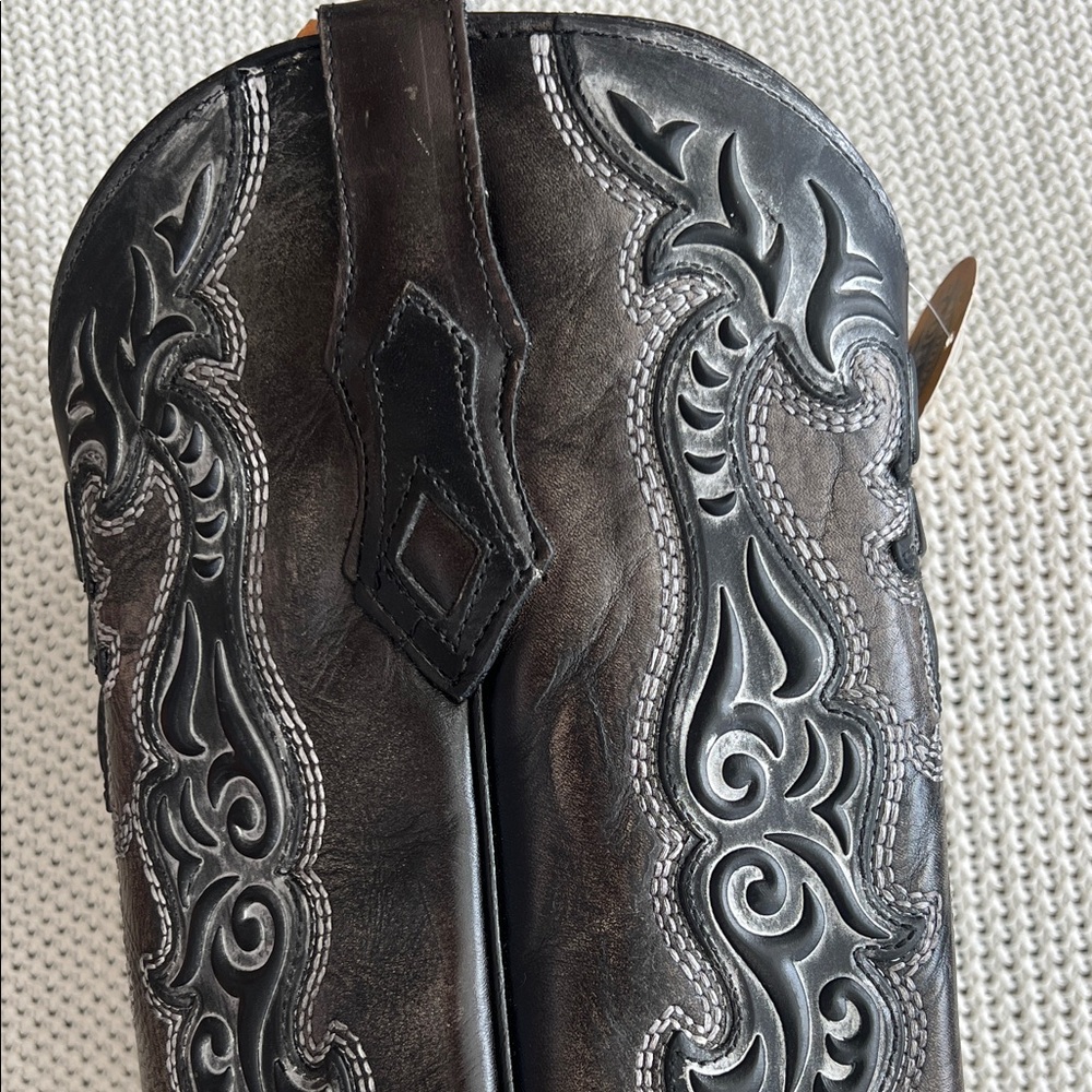 Corral Dark Brown Heeled Boots with Embroidered Design - Picture 6 of 12